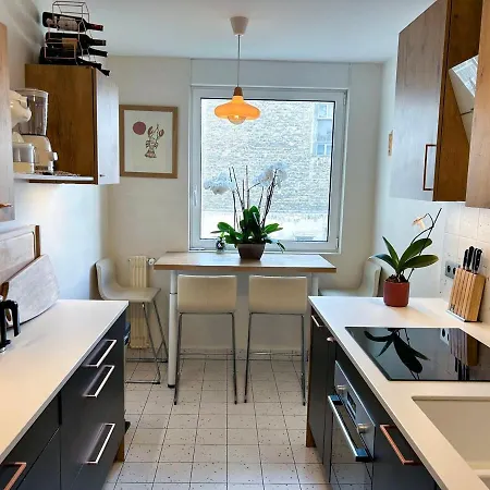Cozy Monceau Lägenhet